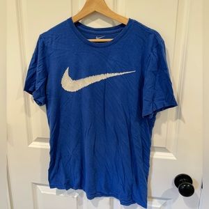 Nike T-shirt